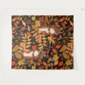 Herfst eekhoorns en flora op donkerbruin wandkleed (Voorkant (horizontaal))