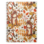 Herfst eekhoorns en herfst flora op off white notitieboek (Voorkant)