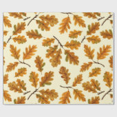 Herfst eikenbladeren op gebroken wit cadeaupapier (Vlak)