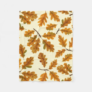 Herfst eikenbladeren op gebroken wit fleece deken
