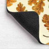 Herfst eikenbladeren op gebroken wit muismat (Hoek)