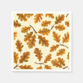 Herfst eikenbladeren op gebroken wit servet (Voorkant)