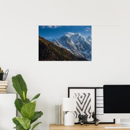 Herfst en winter in besneeuwde bergen poster
