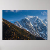 Herfst en winter in besneeuwde bergen poster (Voorkant)