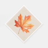 Herfst esdoornblad op jute servet (Hoek)