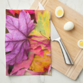 Herfst esdoornboom verlaat een kleurrijke najaarsn theedoek (Quarter Fold)