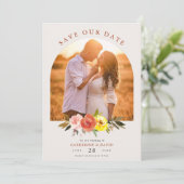 herfst Floral Custom Couple Photo Wedding Arch Save The Date (Staand voorkant)