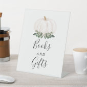 Herfst Greenery White Pumpkin Books and Gifts Reclamebord Met Voetstuk (Insitu)