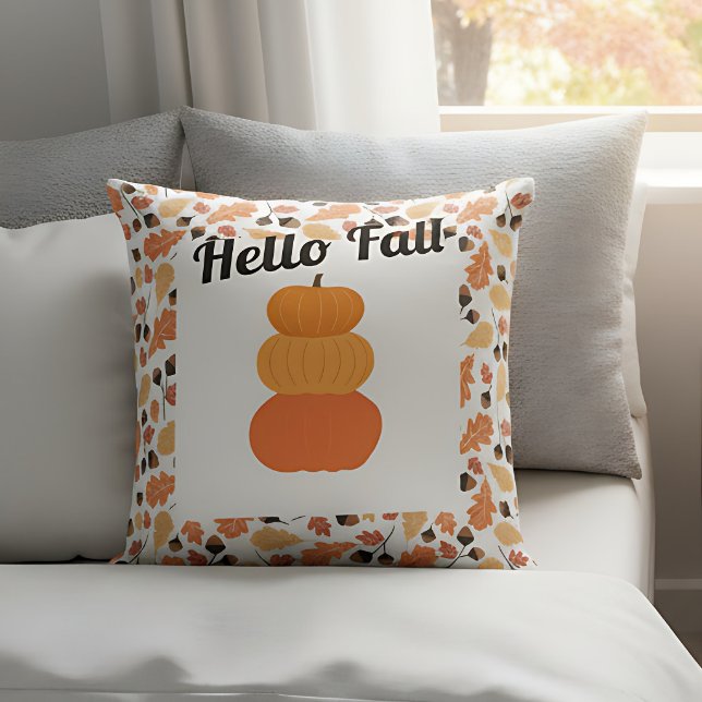 Herfst Home Decor met pompoenen en herfstbladeren Kussen (Autumn decorative pillow with pumpkin design and “Hello Fall” text.)