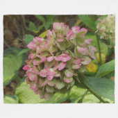 Herfst Hydrangea Bloei met Gouden Hosta Bladeren Fleece Deken (Voorkant (Horizontaal))
