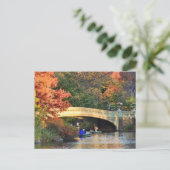 Herfst in Central Park: Boaters door Bow Bridge #0 Briefkaart (Staand voorkant)