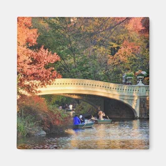 Herfst in Central Park: Boaters door Bow Bridge #0 Magneet (Voorkant)
