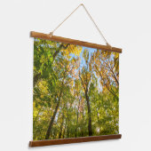 Herfst in een bos in Amesbury, Massachusetts Hangend Wandkleed (Gebogen)