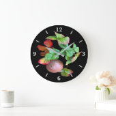 Herfst in het aardbeienseizoen achtertuin foto grote klok (Huis)