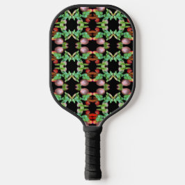 Herfst in het aardbeienseizoen achtertuin foto pickleball paddle