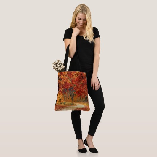 Herfst in het bos tote bag (Op model)