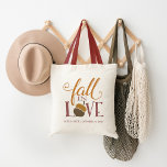 Herfst in Liefde | Autumn Acorn Wedding Favor Tote Bag<br><div class="desc">Viel het seizoen — en je gekke geluiden — met deze  seizoensgebonden canvas tassen. Het ontwerp is voorzien van "herfst in liefde" in marsala en verbrande oranje gemengde typografie met een kleur die voor de "O." staat. Personaliseer je naam en trouwdatum.</div>