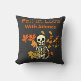Herfst in liefde met stilte - Skeleton Meditatie Kussen