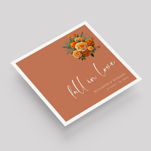 Herfst in Liefde op Terracotta: Uniek Script Bruil Servet