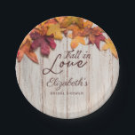 Herfst in Liefde Vrijgezellenfeest Rustiek Hout Papieren Bordje<br><div class="desc">Herfst in love vrijgezellenfeesten bord heeft een lichte houten achtergrond met bladeren langs de bovenkant.</div>