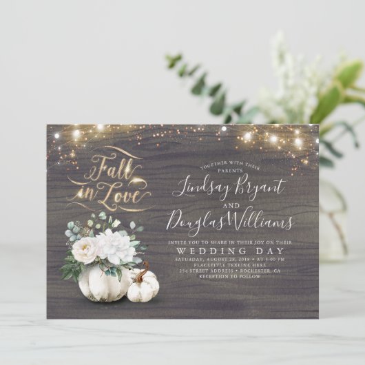 Herfst in Love White Pumpkin Rustic Fall Wedding Kaart (Staand voorkant)