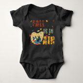 Herfst is in lucht met swingende wasbeer Baby Body Romper (Voorkant)