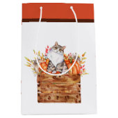Herfst kat en pompoenen in doos medium cadeauzakje (Voorkant)