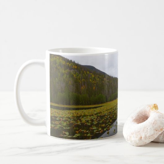 Herfst kleur bij Cub Lake Koffiemok (Met donut)