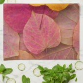 Herfst kleur op neergevallen bospijlstaaf theedoek (Gevouwen)