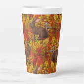 Herfst Konijn op rood Latte Mok (Voorkant)