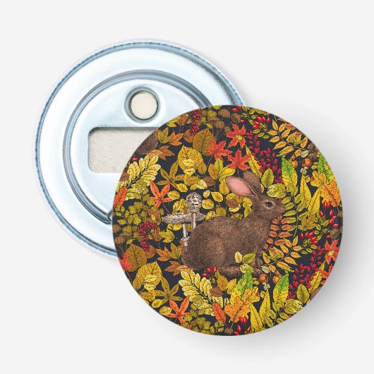 Herfst Konijn op zwart Button Flesopener (Voorkant)