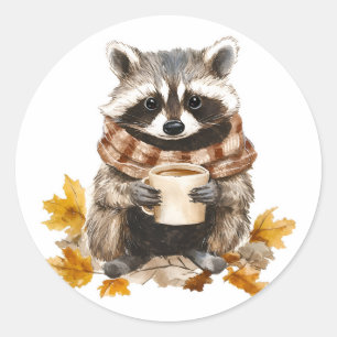 Herfst laat gezellige wasbeer met kop koffie achte ronde sticker