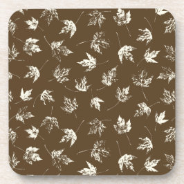 Herfst Maple lekt op bruin - naadloos patroon. Bier Onderzetter