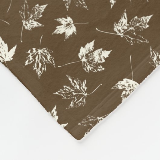 Herfst Maple lekt op bruin - naadloos patroon. Fleece Deken (Hoek)