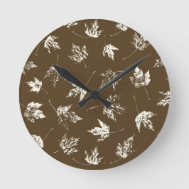 Herfst Maple lekt op bruin - naadloos patroon. Ronde Klok