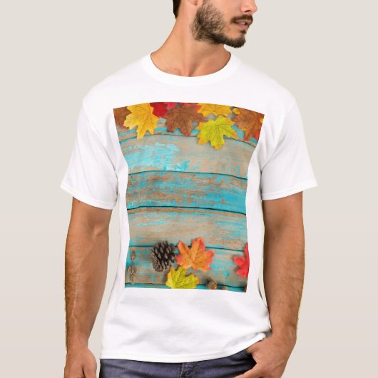Herfst Maple: Pinecone Natuur Lijst. T-shirt (Voorkant)