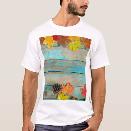 Herfst Maple: Pinecone Natuur Lijst. T-shirt (Voorkant)