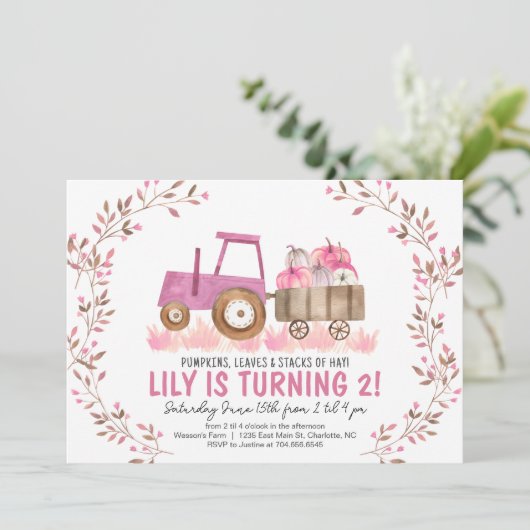 Herfst Meisje Tractor Verjaardagsuitnodiging Kaart (Staand voorkant)