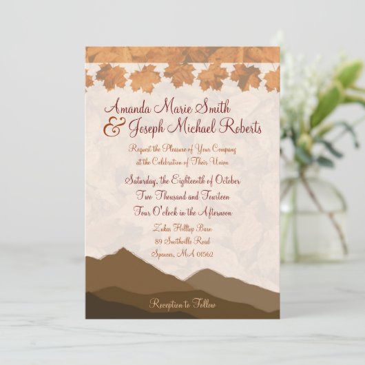 Herfst Mountain Wedding Uitnodiging (Staand voorkant)