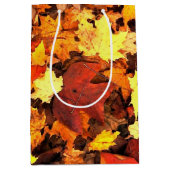 Herfst, naaldbladeren, herfstkleuren medium cadeauzakje (Voorkant)