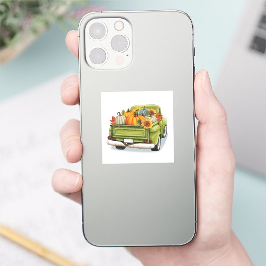 Herfst oogst in een groene vrachtwagen Sticker (Telefoon)