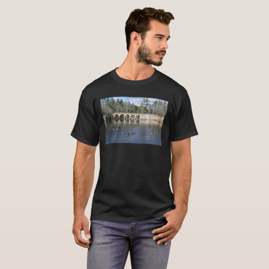 Herfst op Byrd Lake T-shirt (Voorkant volledig)