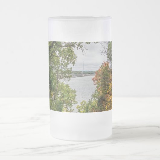 herfst op Truman Dam Frosted Glass Beer Mok (Center)