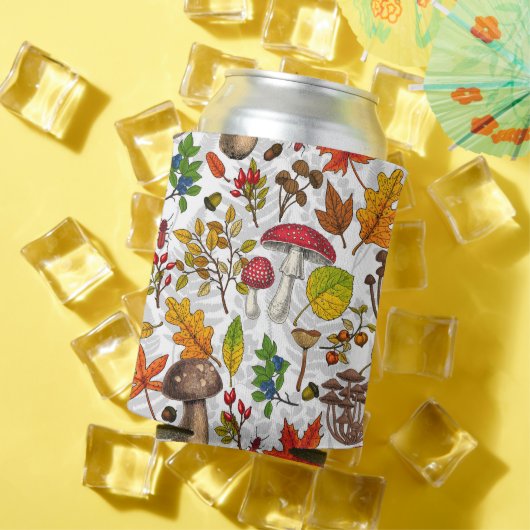 Herfst paddenstoelen, bladeren, noten en bessen op blikjeskoeler (Insitu Zomer)