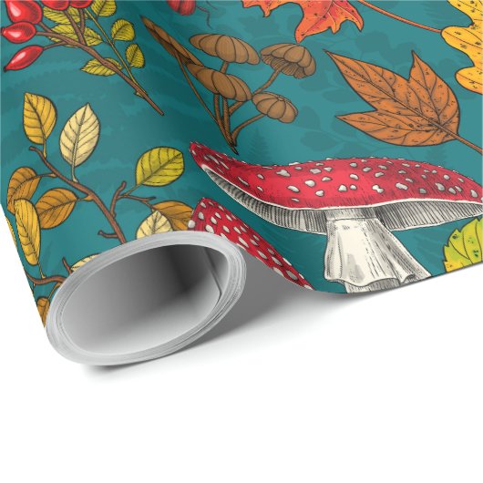 Herfst paddenstoelen, bladeren, noten en bessen op cadeaupapier (Rol Hoek)