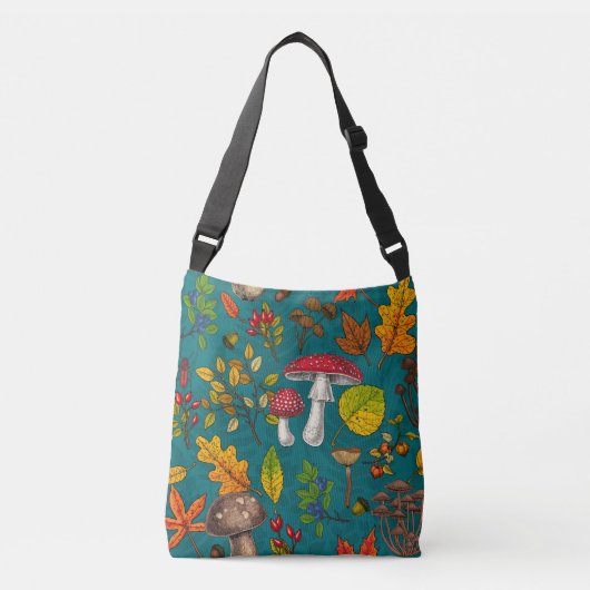 Herfst paddenstoelen, bladeren, noten en bessen op crossbody tas (Voorkant)