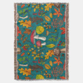 Herfst paddenstoelen, bladeren, noten en bessen op deken (Voorkant Verticaal)