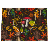 Herfst paddenstoelen, bladeren, noten en bessen op groot cadeauzakje (Voorkant)