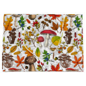 Herfst paddenstoelen, bladeren, noten en bessen op groot cadeauzakje (Voorkant)