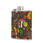 Herfst paddenstoelen, bladeren, noten en bessen op heupfles (Links)